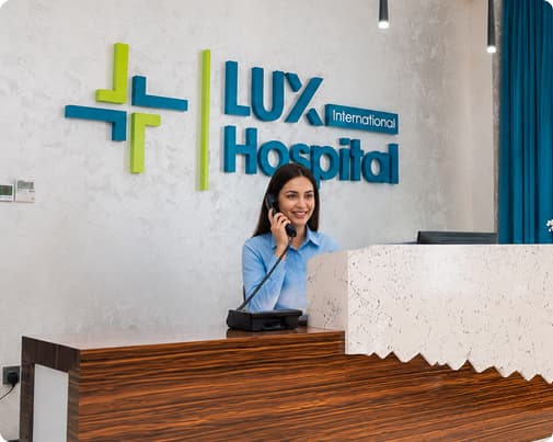 Lux International Hospital resepsiyası